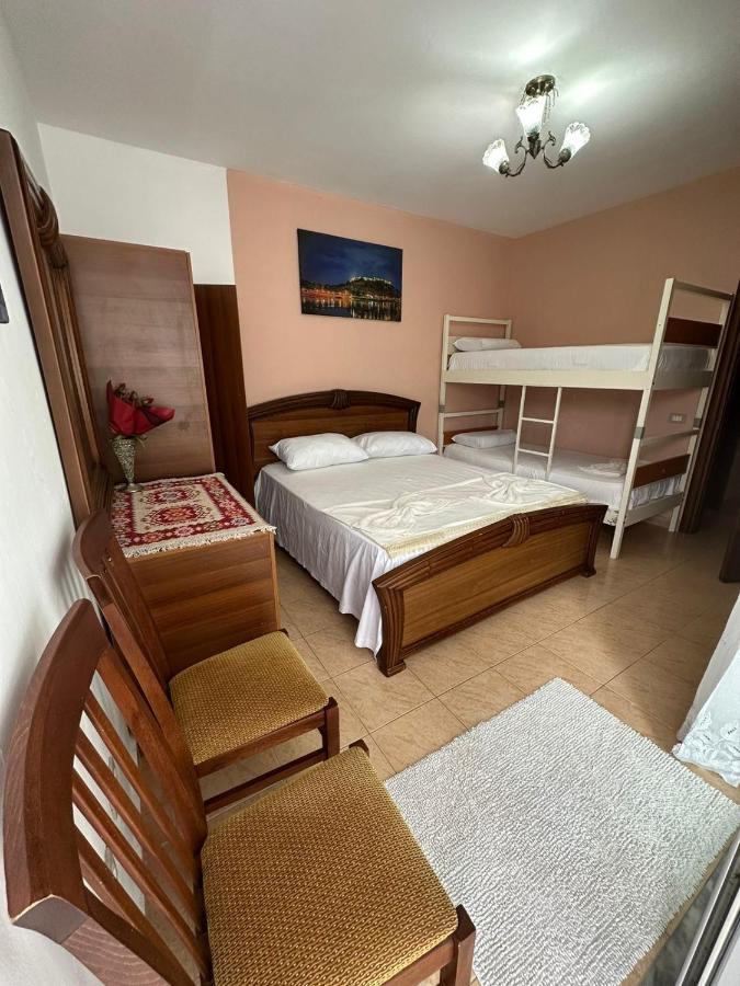 Cozy Apartment In The City Center Shkoder Exterior photo
