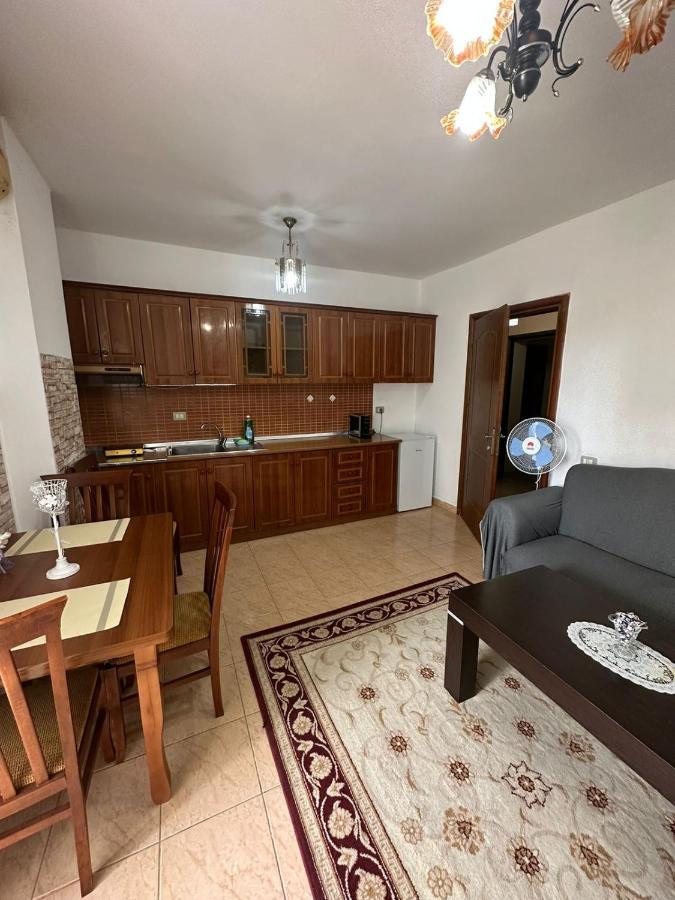 Cozy Apartment In The City Center Shkoder Exterior photo