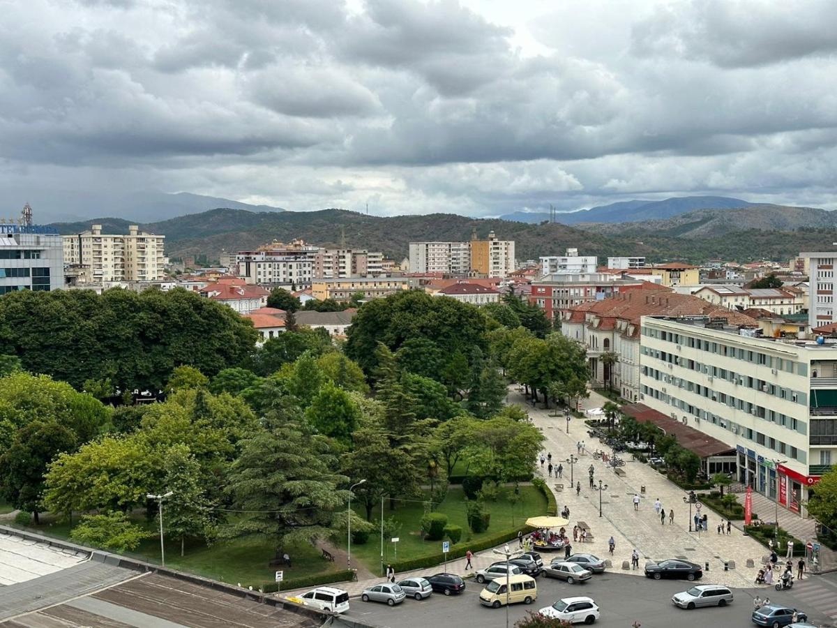 Cozy Apartment In The City Center Shkoder Exterior photo